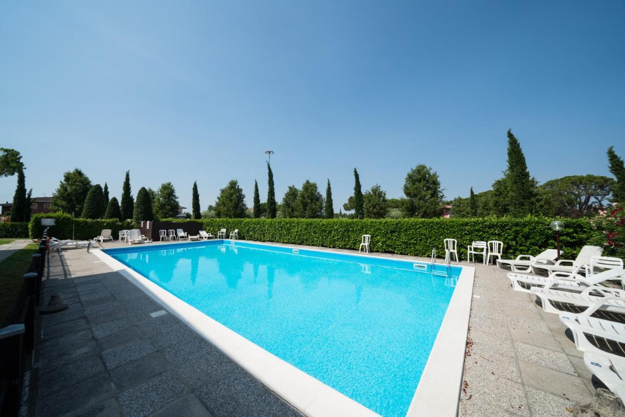 סירמיונה Gardappartamenti Sorgente Pool מראה חיצוני תמונה