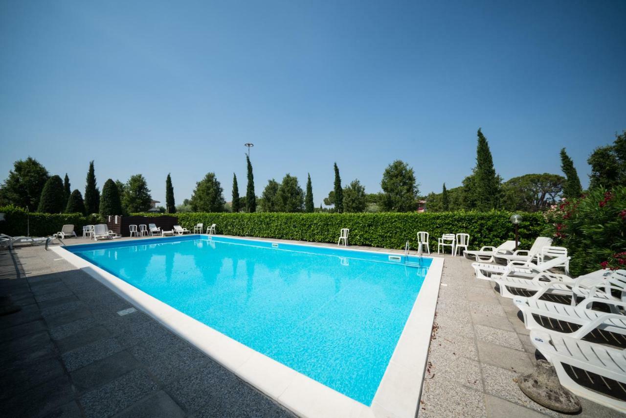 סירמיונה Gardappartamenti Sorgente Pool מראה חיצוני תמונה